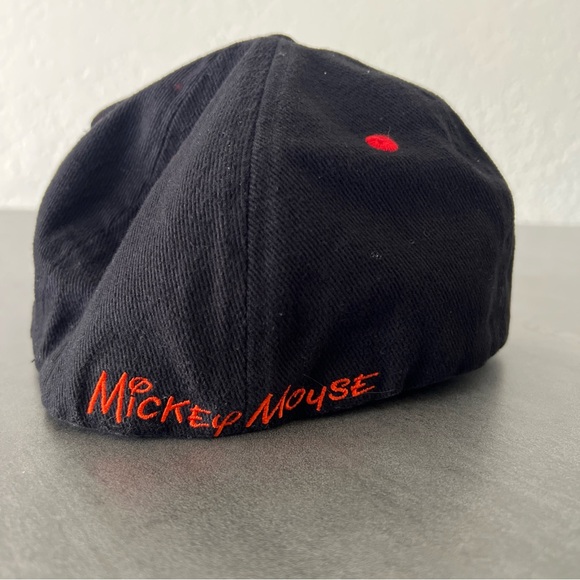 DISNEY PARKS Hat Black Red Angry‎ Mickey Mouse Youth 53-55 cm. Baseball Cap Used - Picture 4 of 6